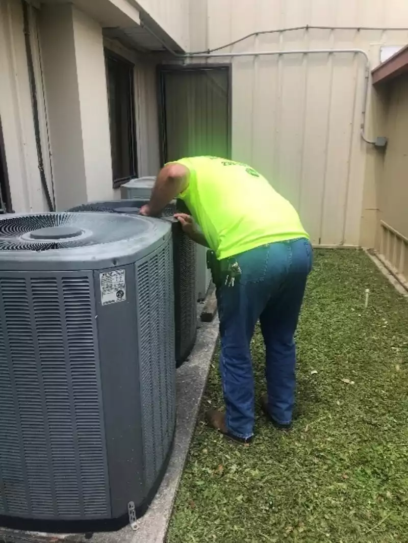 Day in the life of a Mechanical foreman at Crowther Roofing and Cooling Fort Myers, Jupiter, Sarasota